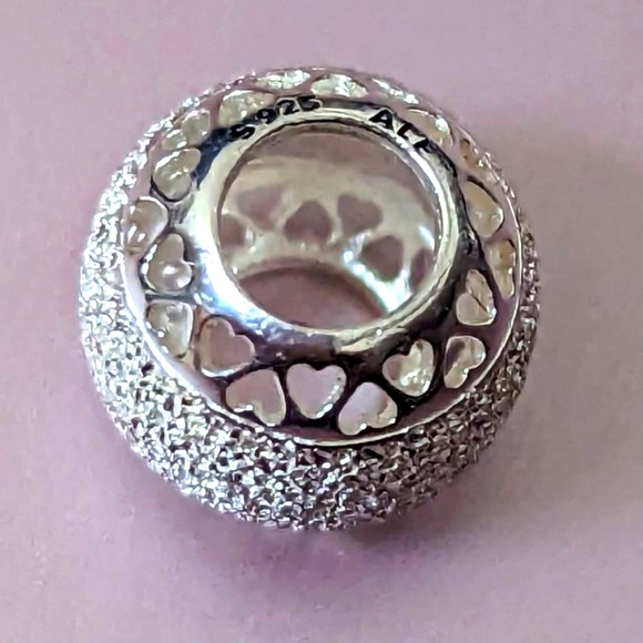 Pandora Glittering Hearts of Pandora Charm - Picture 2 of 9